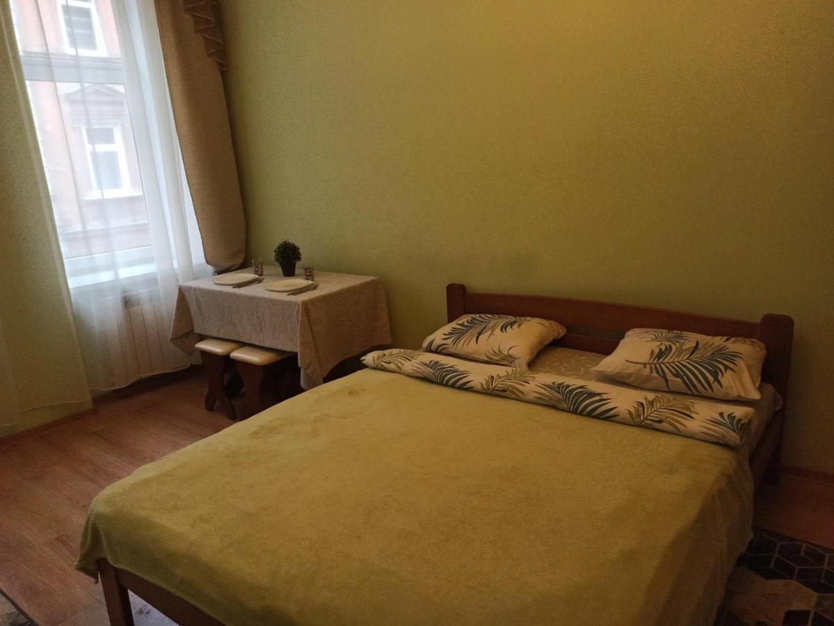 Smart Yellow Apartment-15 Хв Від Жд Вокзалу Lviv Exteriör bild