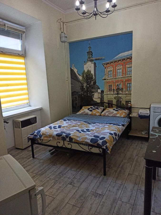 Smart Yellow Apartment-15 Хв Від Жд Вокзалу Lviv Exteriör bild